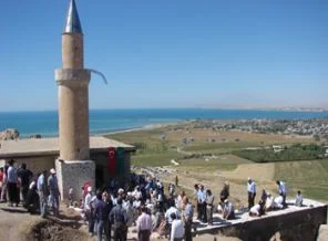 Tarihi camide 112 yıl sonra ilk teravih