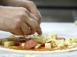 Yemek yaparak terapi oluyorlar