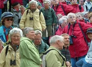 Alman çalışanları gençleri solladı!
