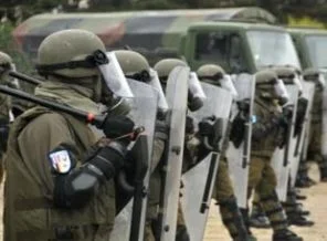 Almanya, Kosova'ya özel tim gönderiyor
