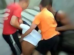 Arap genci darbedip hastanelik ettiler