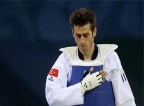 Bahri ayakta alkışlandı