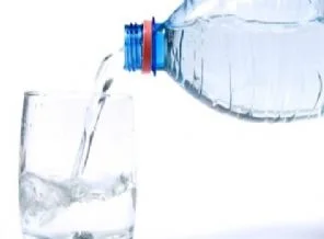 Baş ağrısının ilacı su
