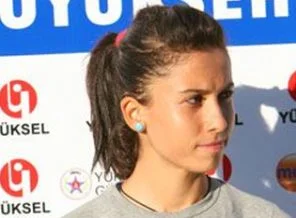 Burcu Ayhan tarihe geçti