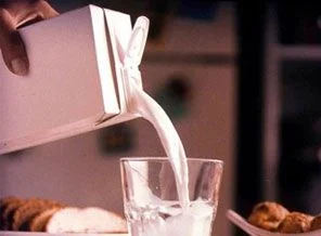Çin'de üretilen sütlerde tarih skandalı