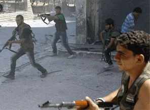 Direnişçiler Halep'te 2 tır silah ele geçirdi
