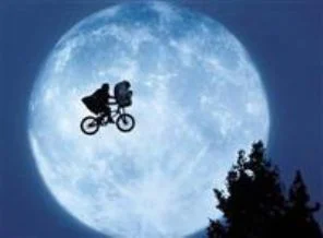 E.T öksüz kaldı!