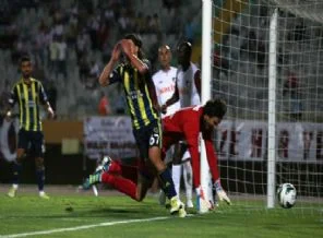Fener'e İzmir'de soğuk duş
