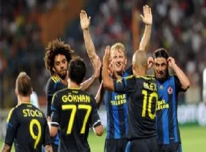 Fenerbahçe ilk maçına çıkmayabilir!