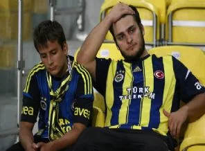 Fenerbahçe'nin elenmesi twitter'ı salladı!