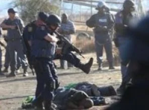Güney Afrika polisi katliamı savundu