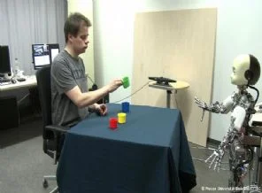 Hedef 'öğrenen' robotlar