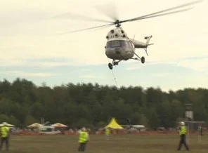 Helikopterler kova ile su taşıdı