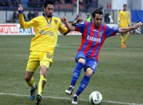 Karabükspor 2 isimle yollarını ayırdı