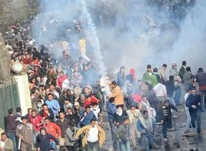 Mısır'da işçi eylemi: 1 ölü, 7 yaralı