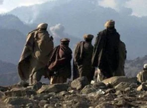 Pakistan'da askeri karakola saldırı