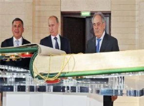 Putin, dünyanın en büyük Kur'an-ı Kerim'ini ziyaret etti