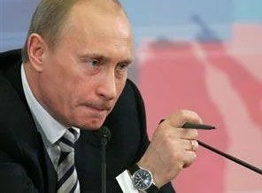 Putin'e destek yüzde 63'e geriledi