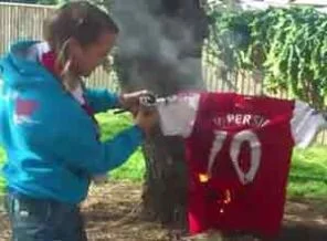 Robin Van Persie'yi ortadan kaldıracaklar!