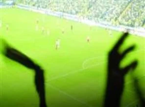 Saracoğlu'nda yumruklar konuştu!