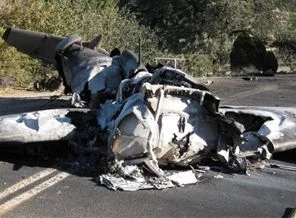 Sırbistan'da küçük uçak düştü: 2 ölü