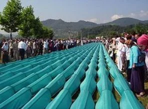 Sırplar soykırım demeyi yasakladı!