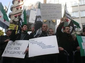 Taksim Meydanı'nda Esed protestosu