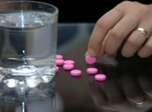 Yasak ama ilaç gibi satıyorlar!