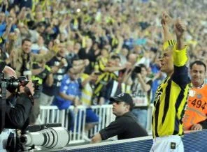 Alex 'yolun yarısı'na geldi