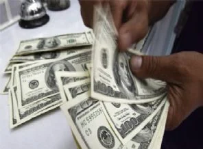 Dakikada 2 milyon dolar borçlanıyor