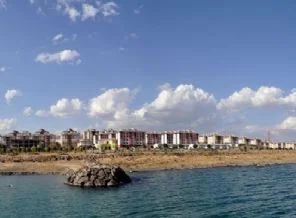 Depremzedeler konutlarına kavuşuyor