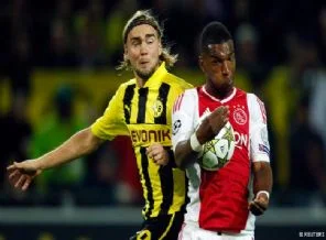 Dortmund ve Schalke 3 puanla başladı