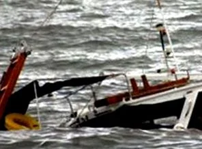 Gine'de kayık battı: 8 ölü, 23 kayıp