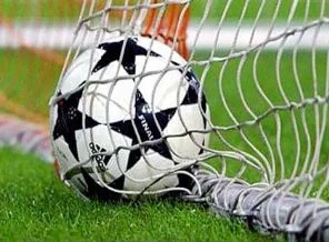 Hakeme kızıp kendi kalelerine 149 gol attılar