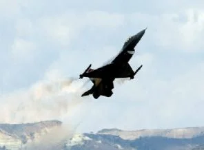 Irak'ın kuzeyine hava harekatı