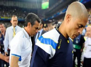 Kocaman Alex'i neden göndermek istiyor?