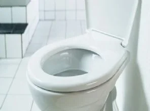 Küçük çocuk tuvalette boğuldu