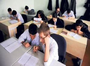 Liselerde dersler 7 saat artırıldı