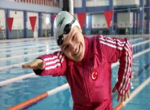 Milli yüzücü Baykız, finalde 8. oldu
