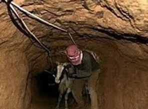 Mısır-Gazze sınırında tünel çöktü!