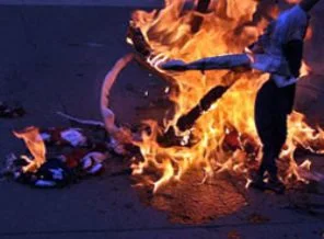 Müslümanlar o filmi protesto ediyor