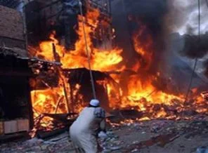 Pakistan'da bombalı saldırı: 2 ölü