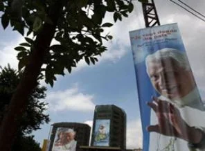 Papa'dan Lübnan'a kritik ziyaret