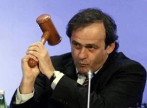 Platini'den Türkiye'ye şok uyarı!