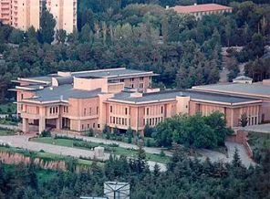 Rektörde Köşk dekanda YÖK devreden çıkıyor