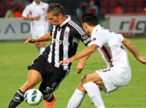 Son dakikada 'gülle' çarptı