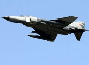 Suriye uçakları, Lübnan topraklarını bombaladı