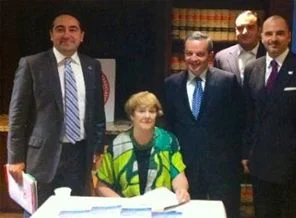 Türk kayınvalidesini kitap yaptı