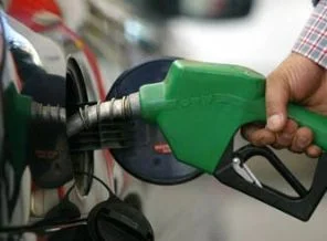 Benzine indirim yapıldı