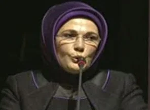 Emine Erdoğan Arakan için verdi veriştirdi